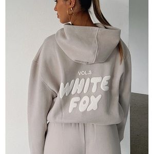 White Fox - Sweatshirt NWT